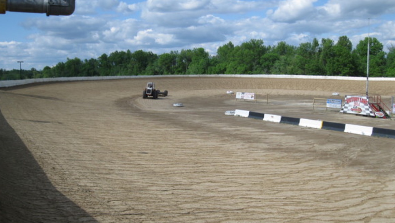 dirt race tracks for sale